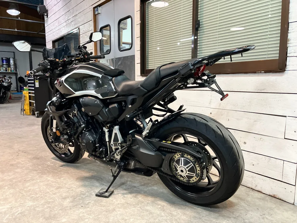 Honda CB1000R 2021, белый, фото 9