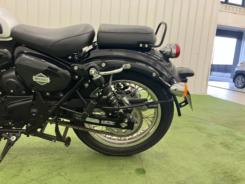 Benelli Imperiale 400 2022, чёрный, серебристый, фото 15