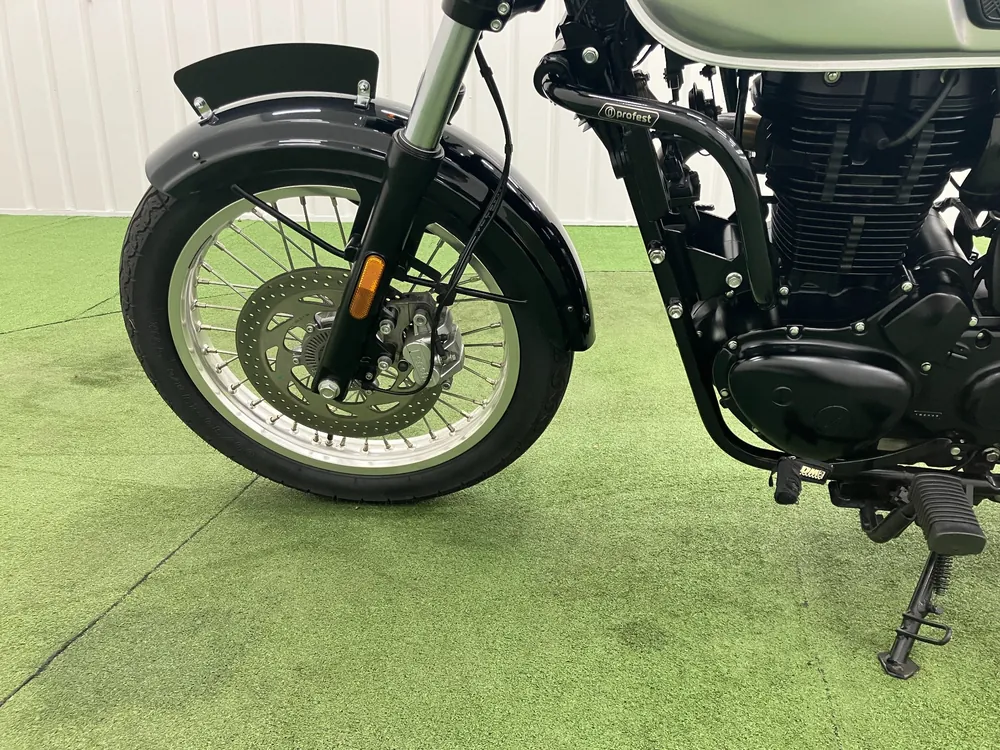 Benelli Imperiale 400 2022, чёрный, серебристый, фото 17
