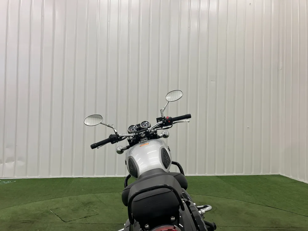 Benelli Imperiale 400 2022, чёрный, серебристый, фото 20