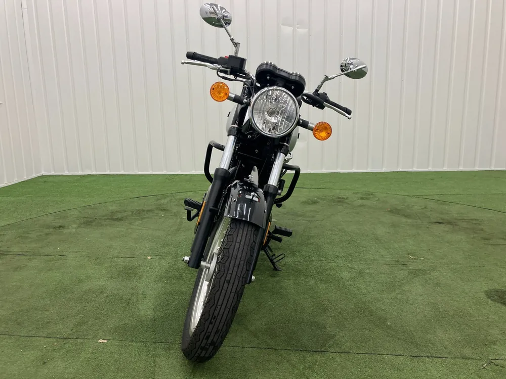 Benelli Imperiale 400 2022, чёрный, серебристый, фото 3