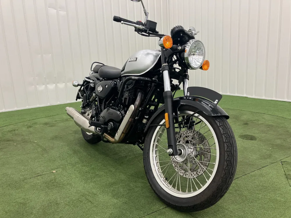 Benelli Imperiale 400 2022, чёрный, серебристый, фото 4
