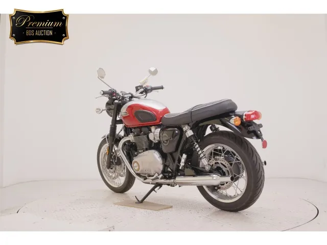 Triumph Bonneville T120 2026, red | silver, фото 6