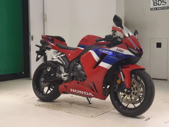Honda CBR600RR 2025, white | red | blue, фото 3
