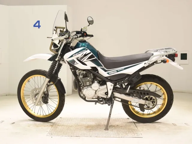 Yamaha Serow 250, белый, зелёный, фото 2