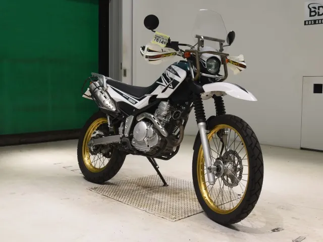 Yamaha Serow 250, белый, зелёный, фото 3