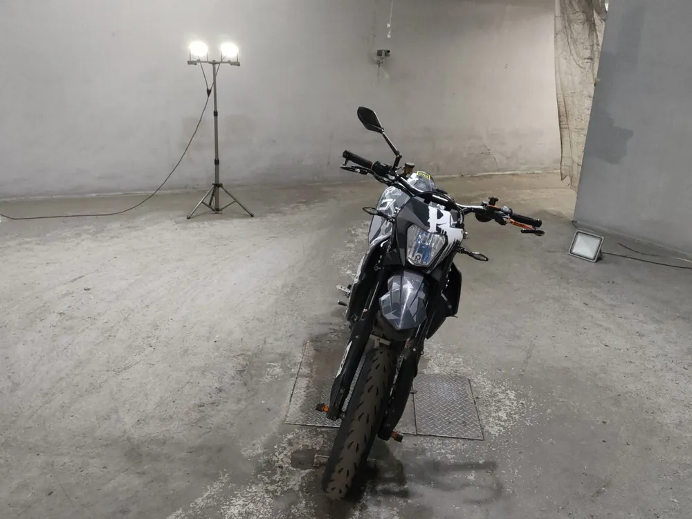 KTM 690 SMC R 2019, чёрный, фото 3