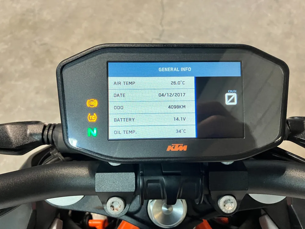 KTM 1290 Super Duke R 2020, белый, фото 3