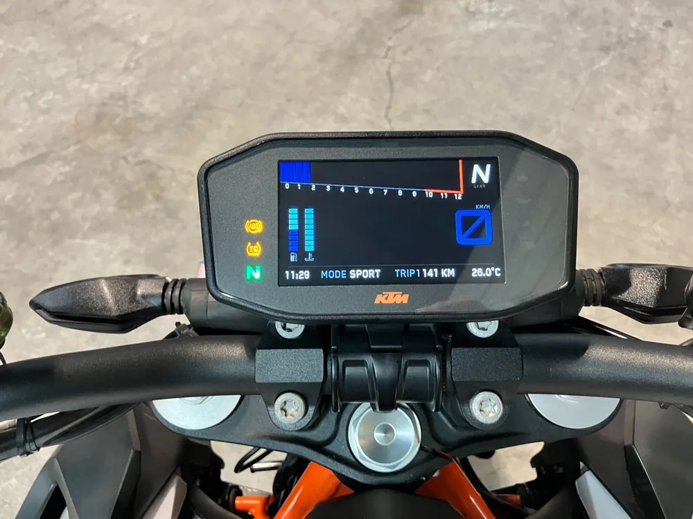 KTM 1290 Super Duke R 2020, белый, фото 4