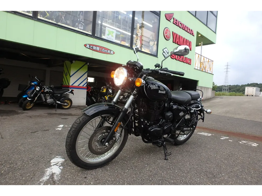 Benelli Imperiale 400 2023, чёрный, фото 16