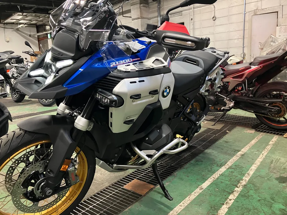 BMW R1300Gs Adv Asa 2026, tricolor color, фото 5