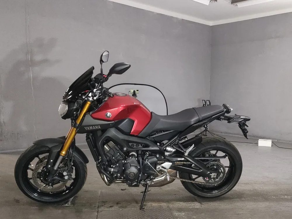 Yamaha MT-09 2016, красный, фото 2