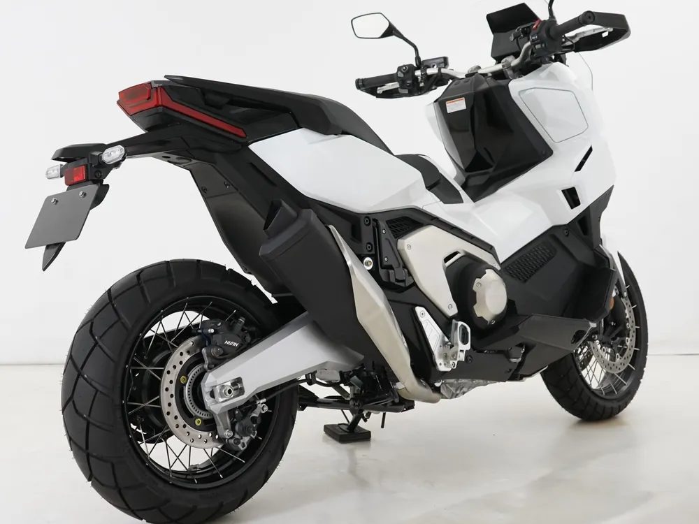 Honda X-ADV750 2026, p white, фото 5