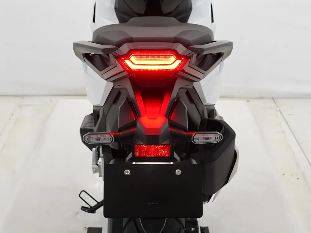 Honda X-ADV750 2026, p white, фото 6