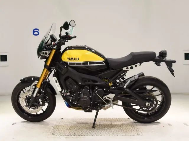Yamaha XSR900 2017, black | yellow, фото 2