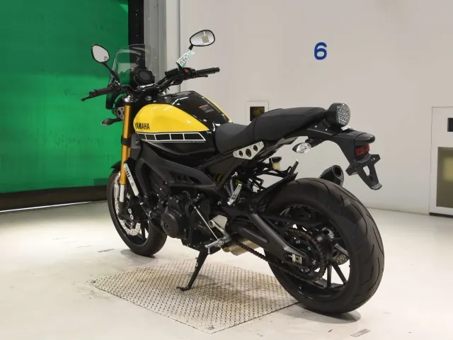 Yamaha XSR900 2017, black | yellow, фото 6