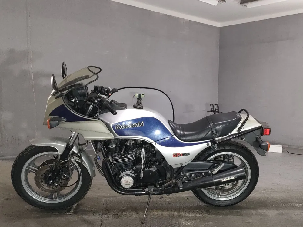 Kawasaki GPZ750 1983, серый, синий, фото 2