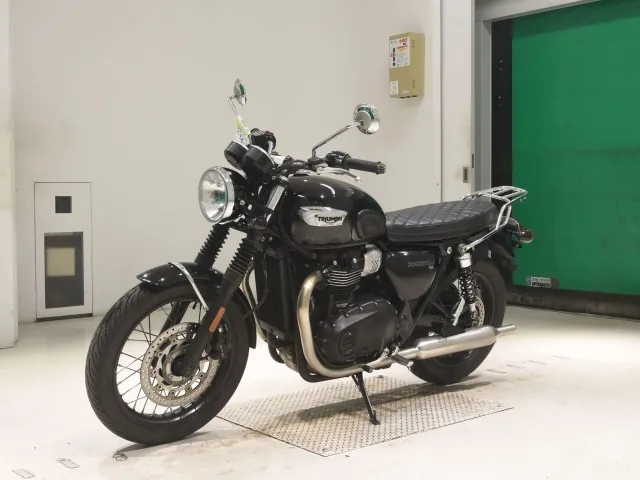 Triumph Bonneville T100 2024, чёрный, фото 4