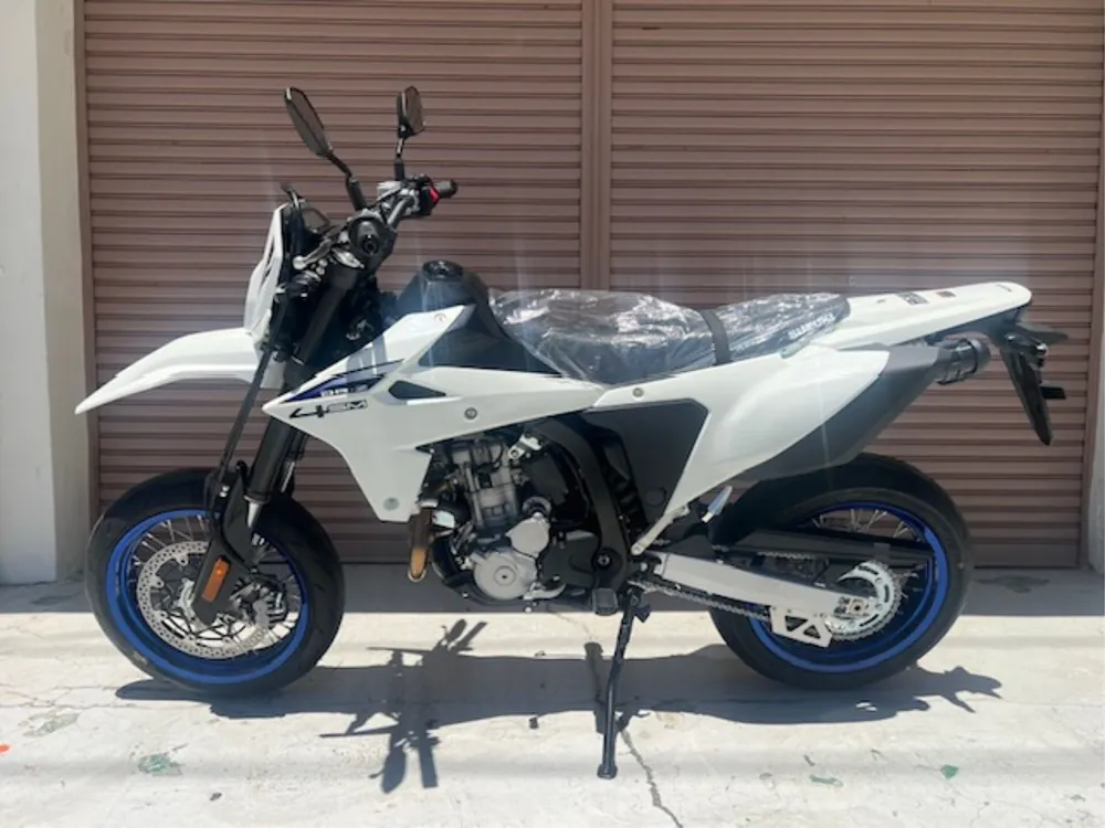 Suzuki DR-Z4S 2026, white/black, фото 5