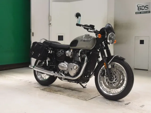 Triumph Bonneville T120 2026, чёрный, серый, фото 3