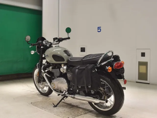 Triumph Bonneville T120 2026, чёрный, серый, фото 6