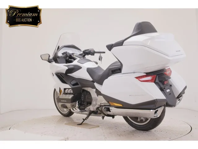 Honda GL1800 2026, белый, фото 6