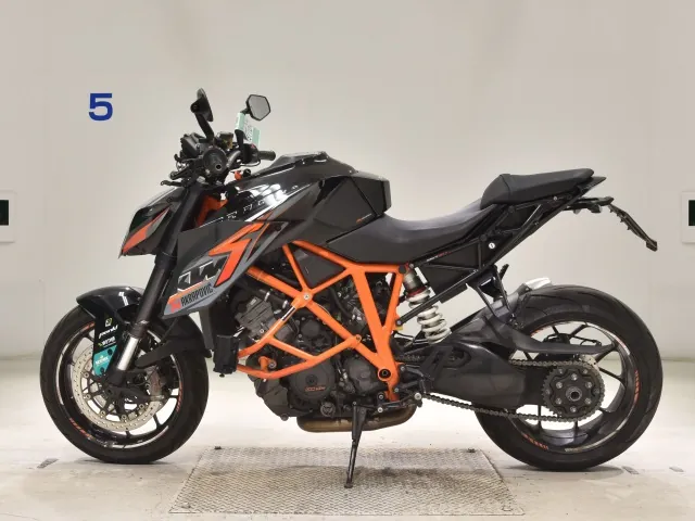 KTM 1290 Super Duke R 2016, чёрный, фото 2