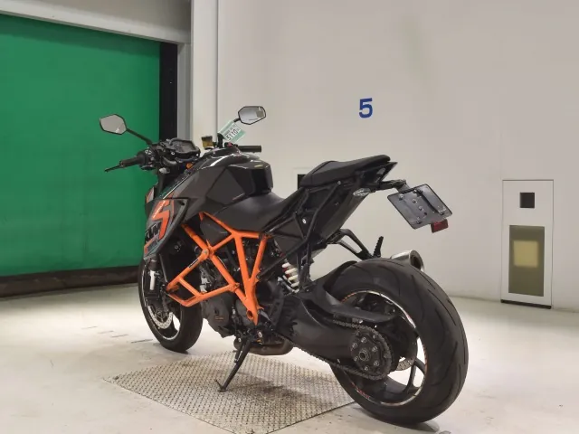 KTM 1290 Super Duke R 2016, чёрный, фото 6