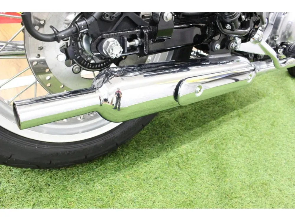 Kawasaki W800-2 2025, чёрный, красный, фото 7