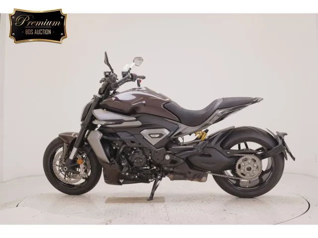 Ducati X Diavel V4 2025, фиолетовый, фото 2