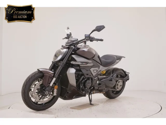 Ducati X Diavel V4 2025, фиолетовый, фото 4