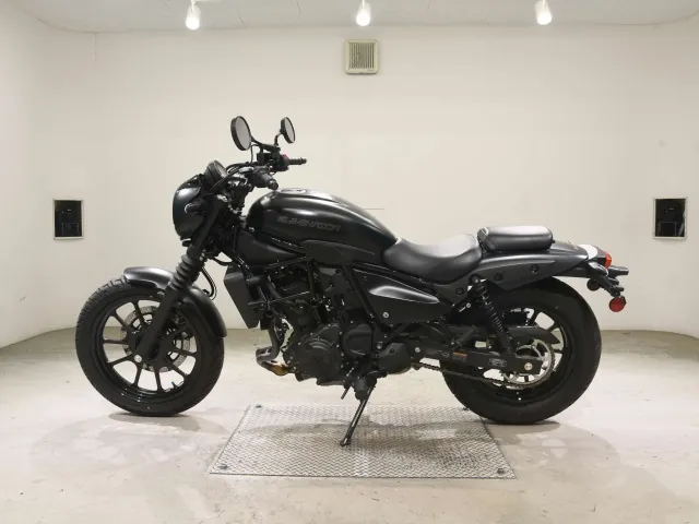 Kawasaki Eliminator 400SE 2023, matt black, фото 2