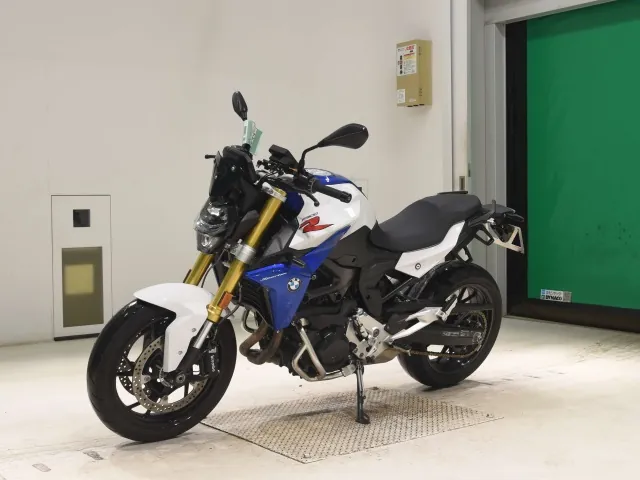 BMW F900R 2023, белый, синий, фото 4