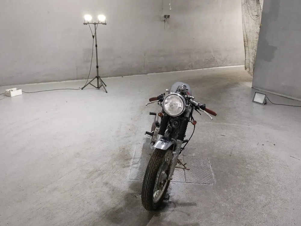 Yamaha SR400, white/black, фото 3