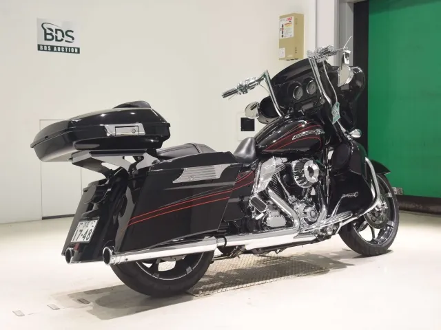 Harley-Davidson FLHXSE1800CVO 2011, чёрный, фото 5