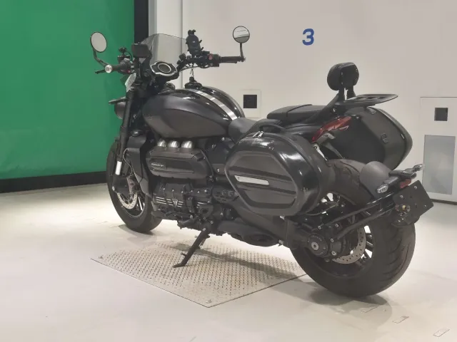 Triumph ROCKET III R 2021, matt black, фото 6