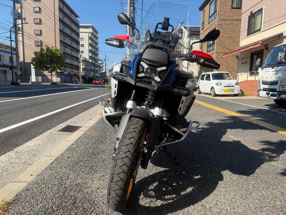 BMW R1300Gs Adv Asa 2026, white / blue, фото 8