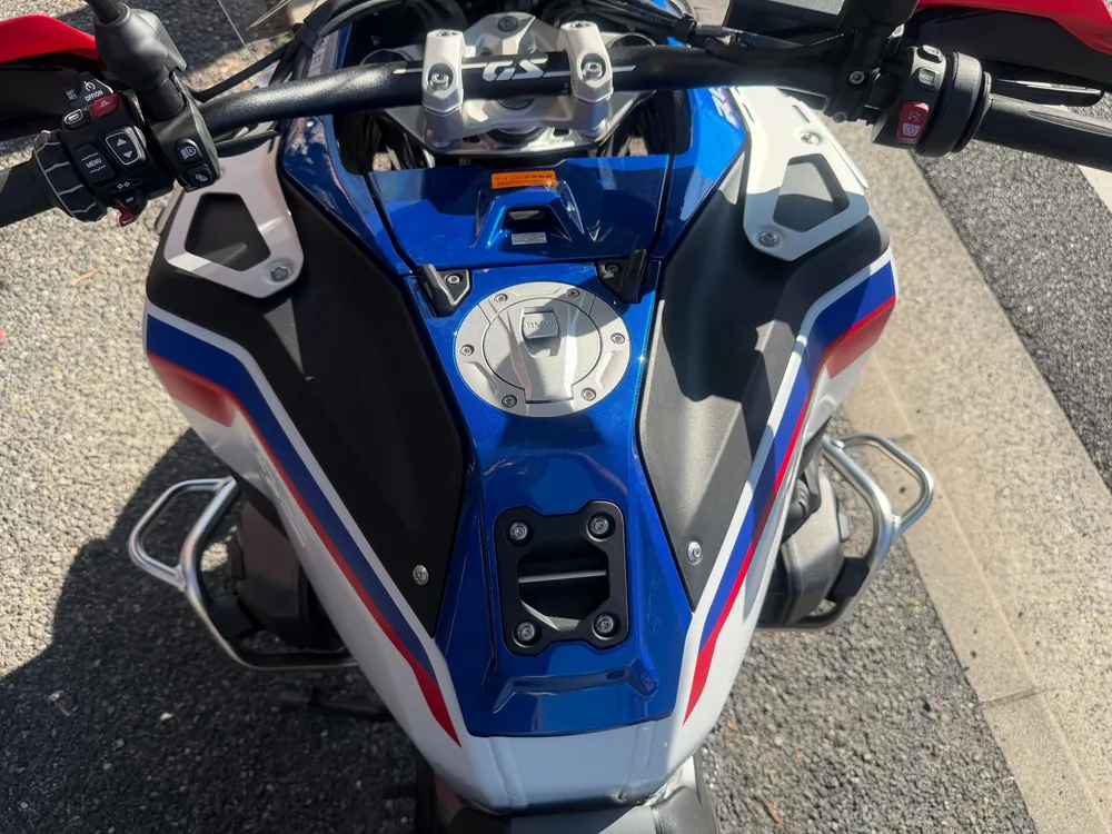 BMW R1300Gs Adv Asa 2026, white / blue, фото 10