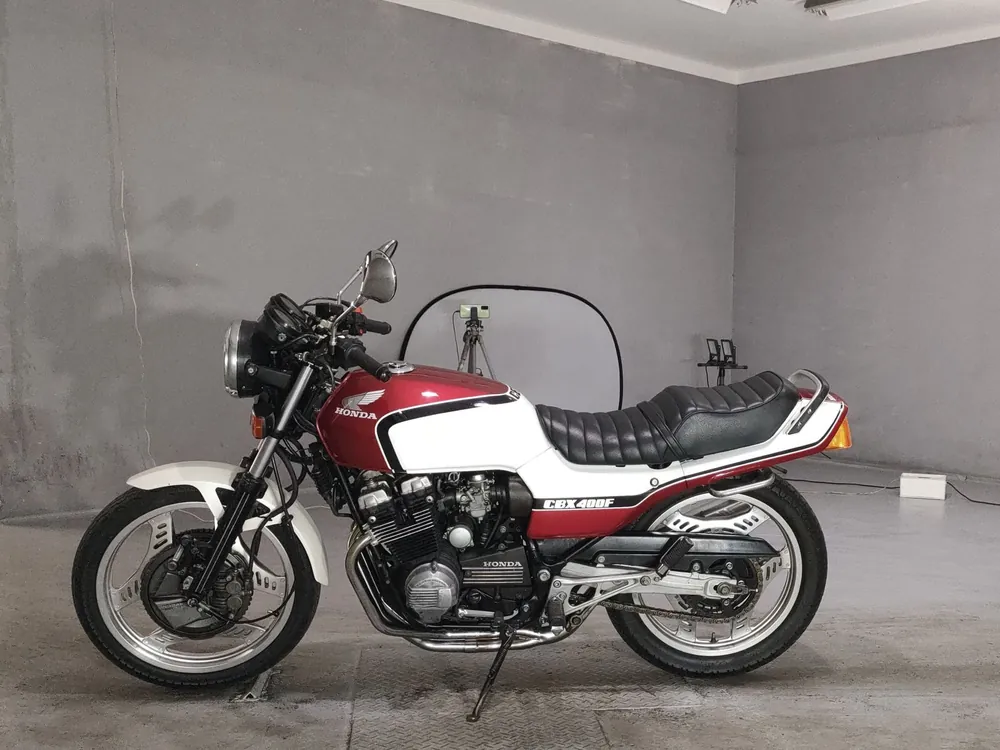 Honda CBX550 2023, красный, фото 2