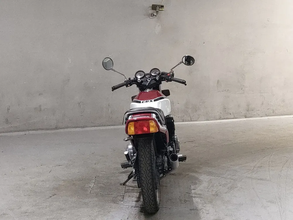 Honda CBX550 2023, красный, фото 4