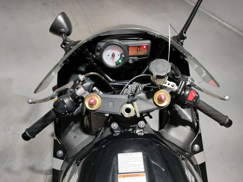Suzuki GSX-R1000 2026, чёрный, серый, фото 5