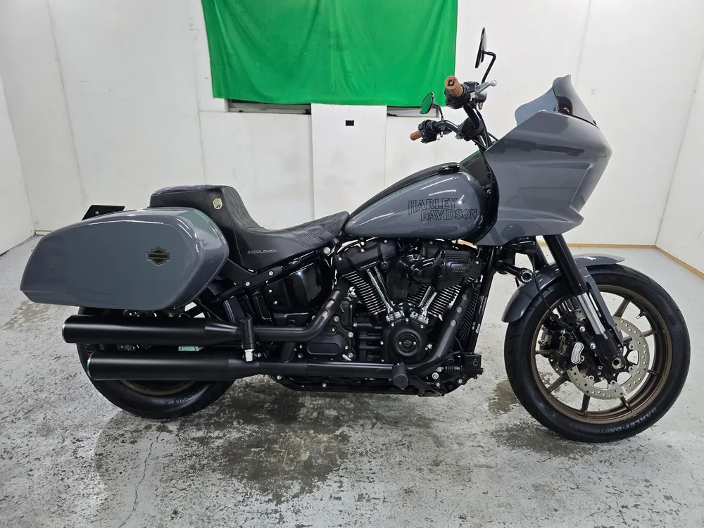 Harley-Davidson FXLRST 2022, серый, фото 2
