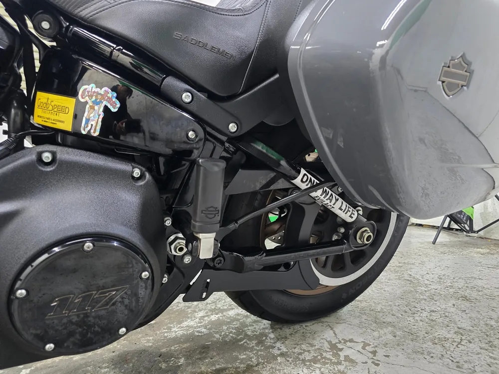 Harley-Davidson FXLRST 2022, серый, фото 18