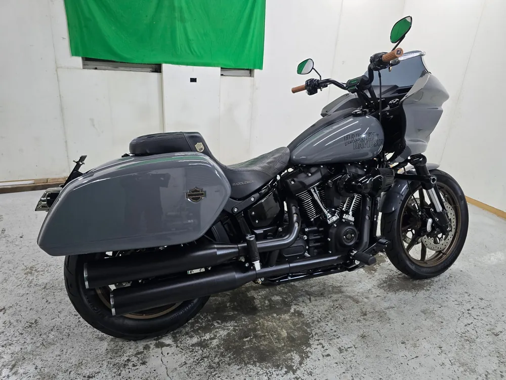 Harley-Davidson FXLRST 2022, серый, фото 3