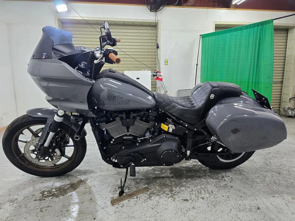 Harley-Davidson FXLRST 2022, серый, фото 5
