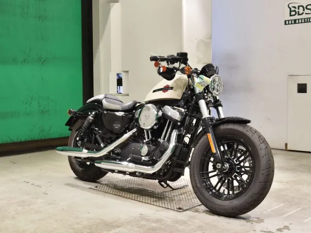 Harley-Davidson XL1200X 2022, белый, фото 3