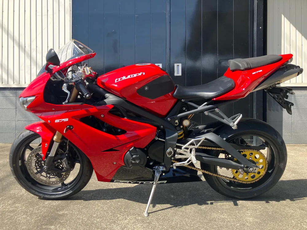 Triumph Daytona 675 2012, красный, фото 2