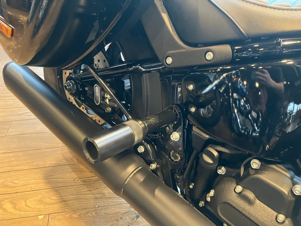 Harley-Davidson FXLRST 2026, чёрный, фото 16