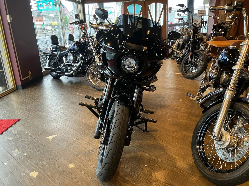 Harley-Davidson FXLRST 2026, чёрный, фото 4