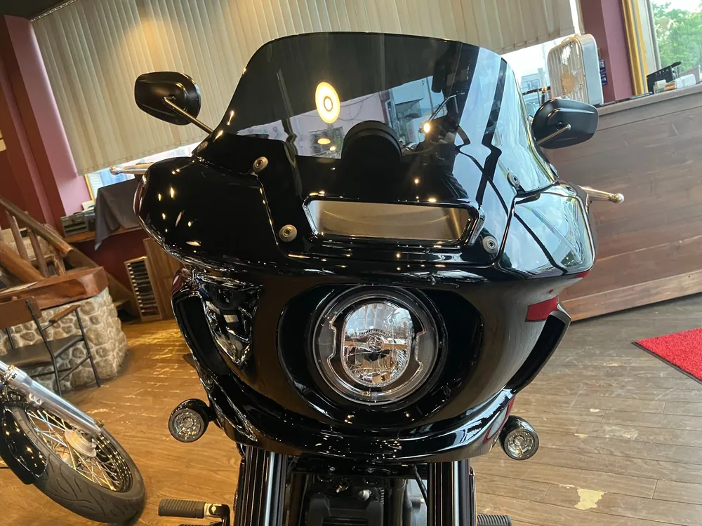 Harley-Davidson FXLRST 2026, чёрный, фото 8